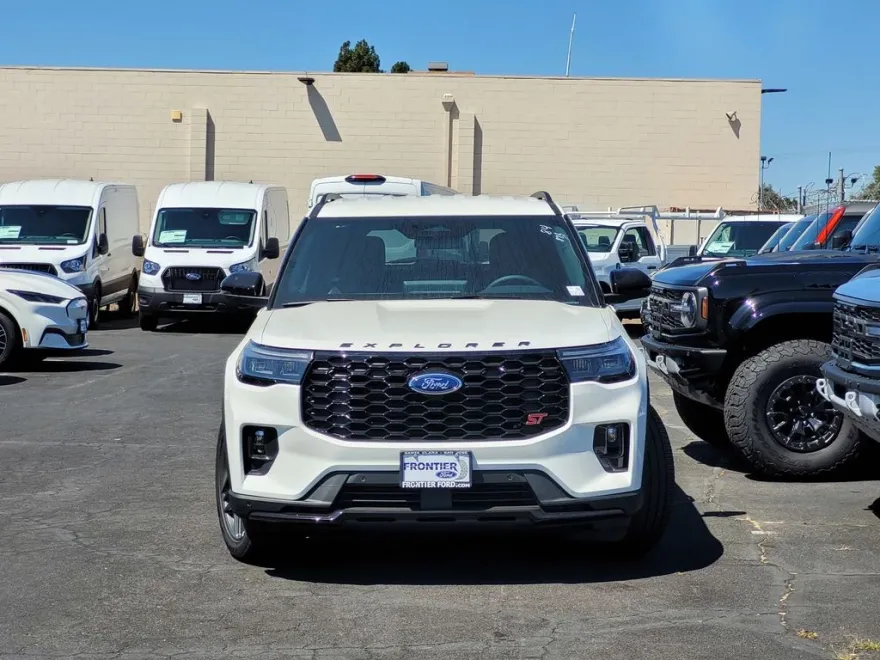 2025 Ford Explorer ST photo 1