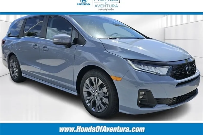 2026 Honda Odyssey Touring photo 1