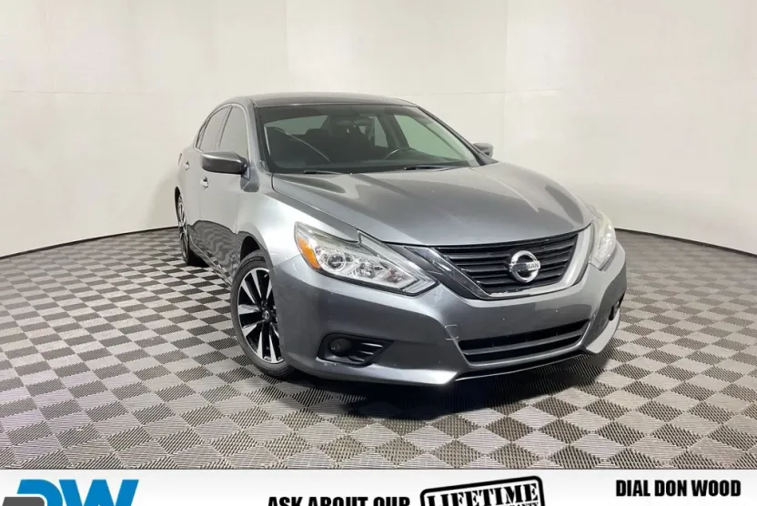 2018 Nissan Altima 2.5 SV photo 1