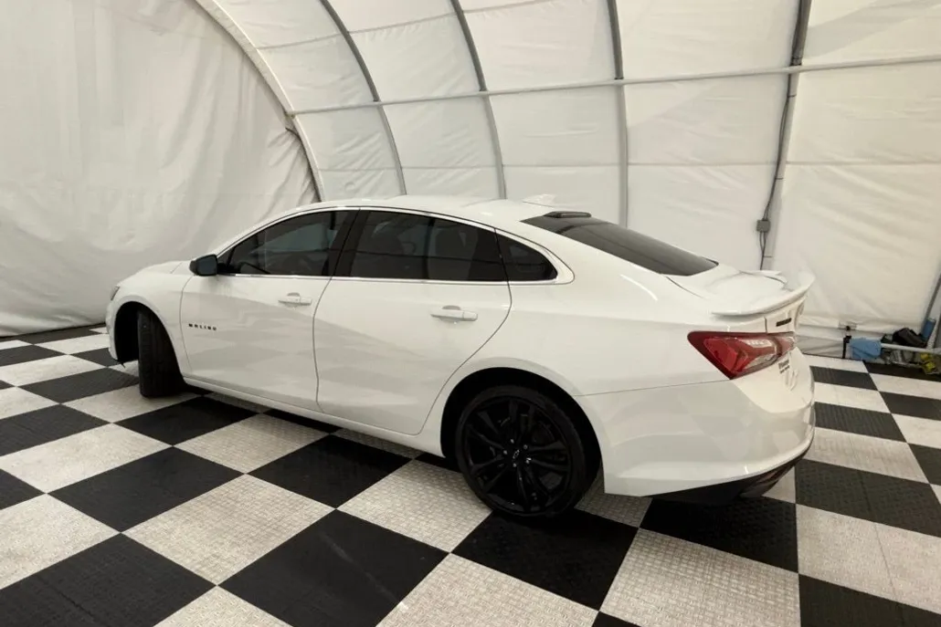 2021 Chevrolet Malibu 1LT photo 1