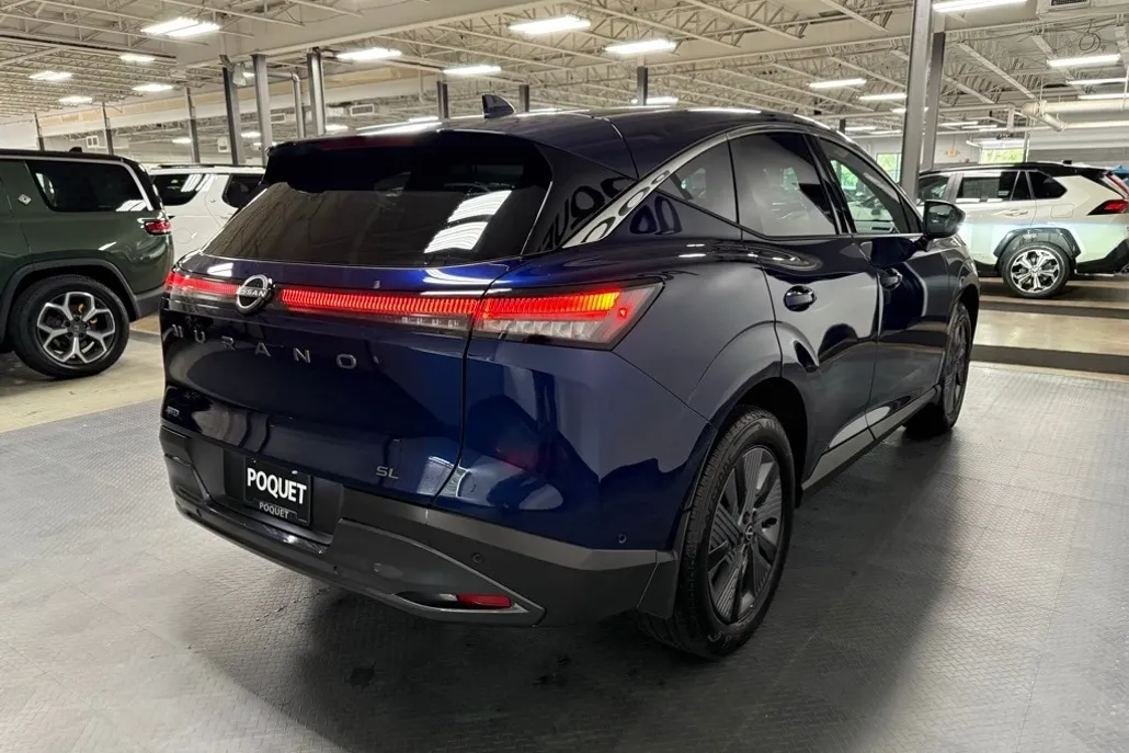 2025 Nissan Murano SL photo 1