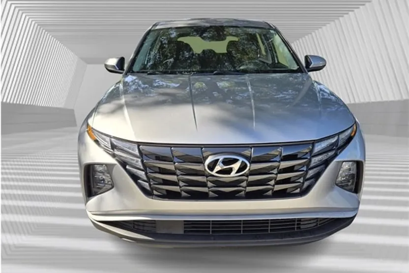 2023 Hyundai Tucson SE photo 1
