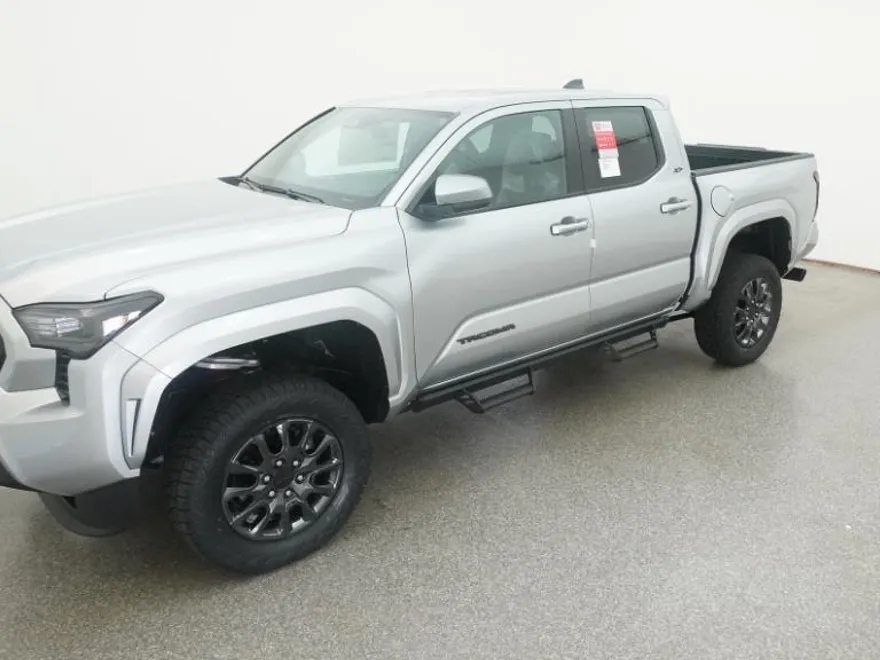 2025 Toyota Tacoma SR5 Double Cab photo 1