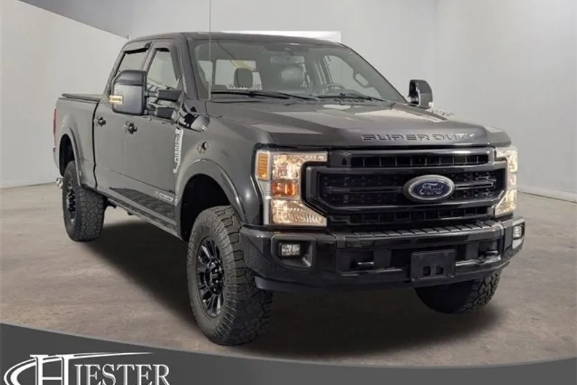 2022 Ford F-250 Lariat photo 1