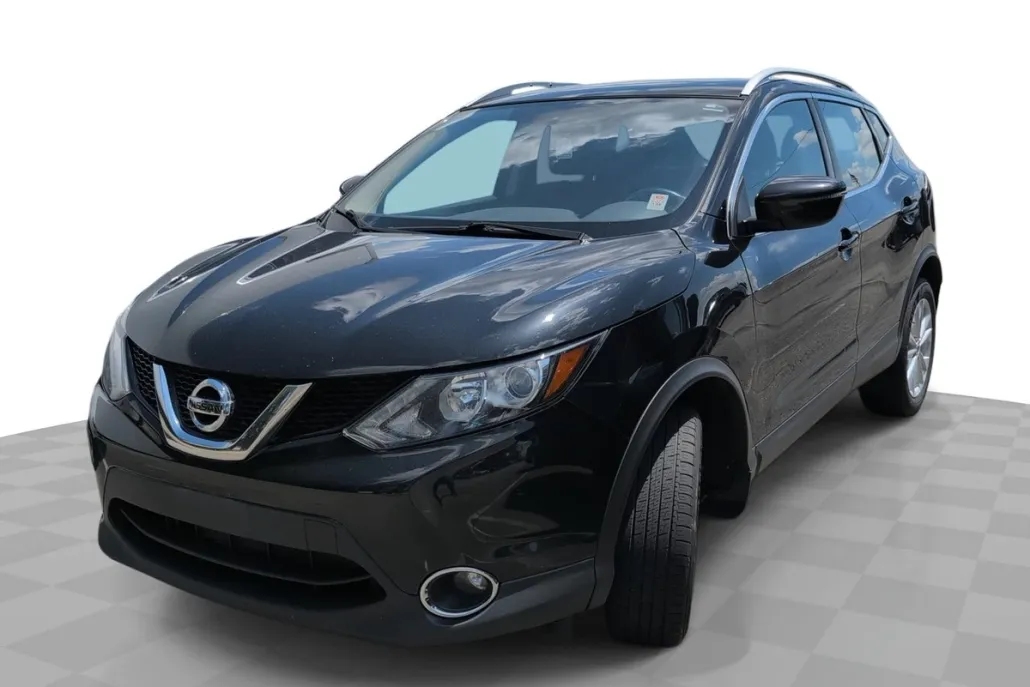 2017 Nissan Rogue Sport SV photo 1