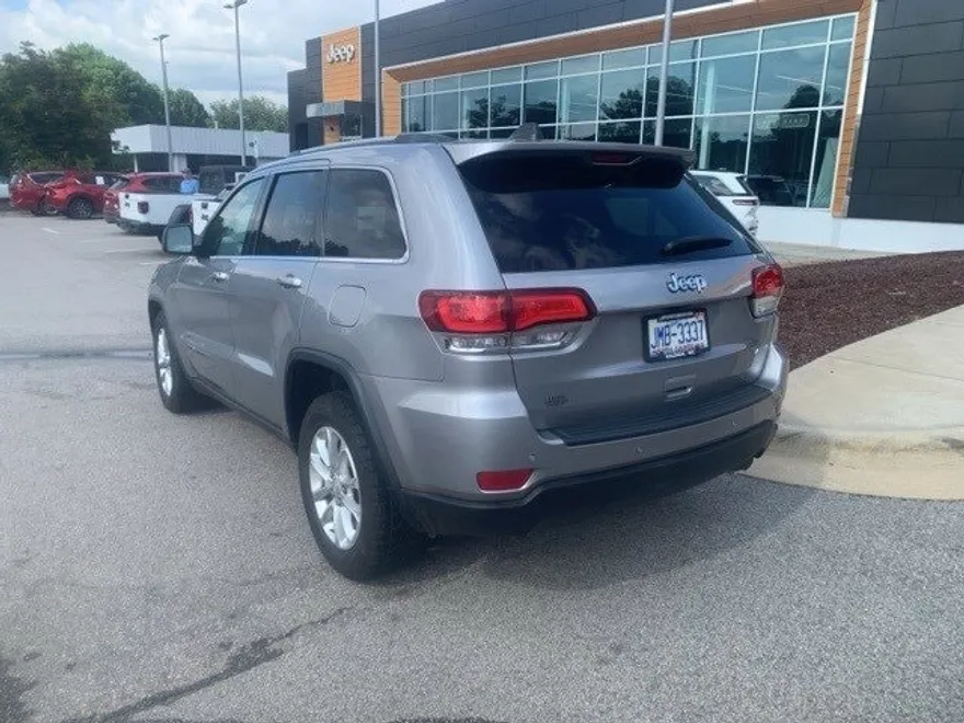2021 Jeep Grand Cherokee Laredo X photo 1