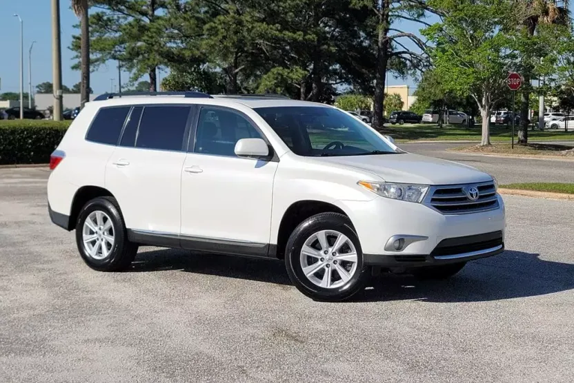 2011 Toyota Highlander SE Sport photo 1