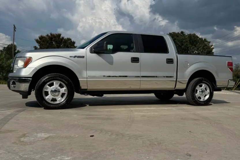 2014 Ford F-150 XLT photo 1
