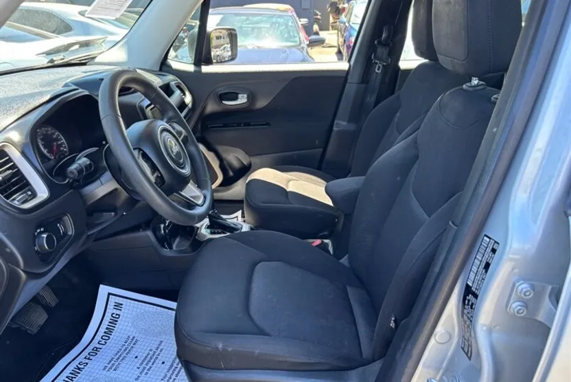 2015 Jeep Renegade Sport photo 1