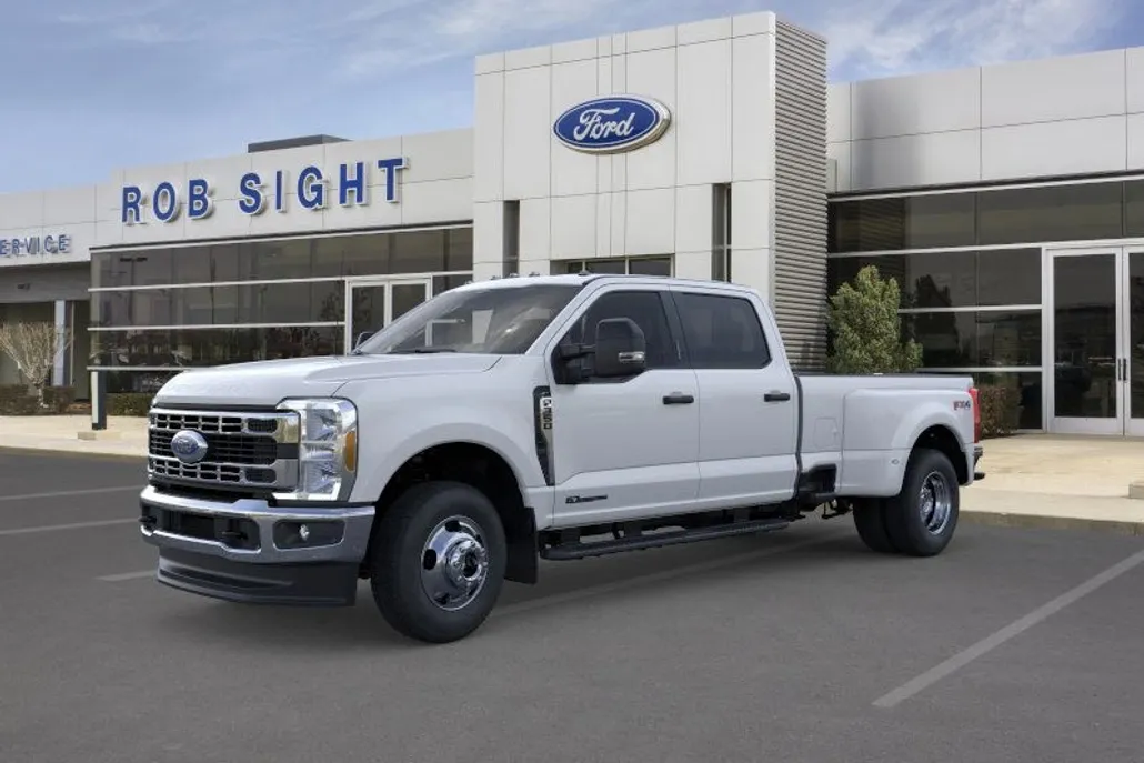2025 Ford F-350 XLT photo 1
