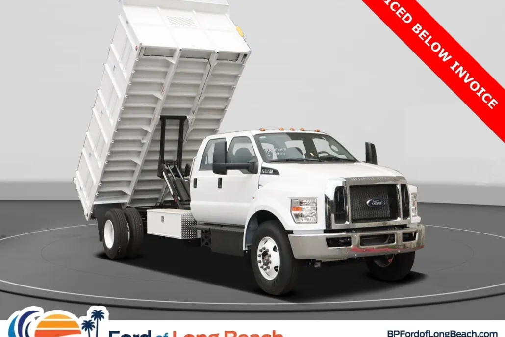 2024 Ford F-650 photo 1
