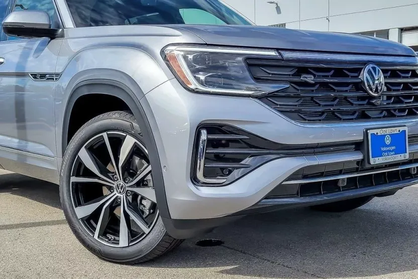 2026 Volkswagen Atlas SEL Premium R-Line photo 1