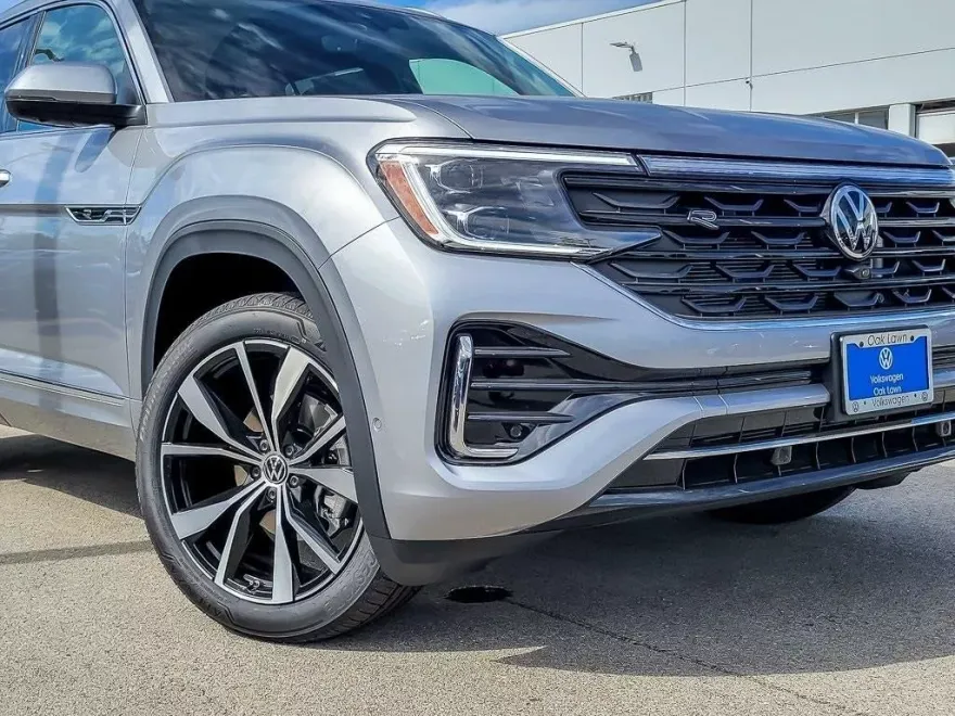 2026 Volkswagen Atlas SEL Premium R-Line photo 1