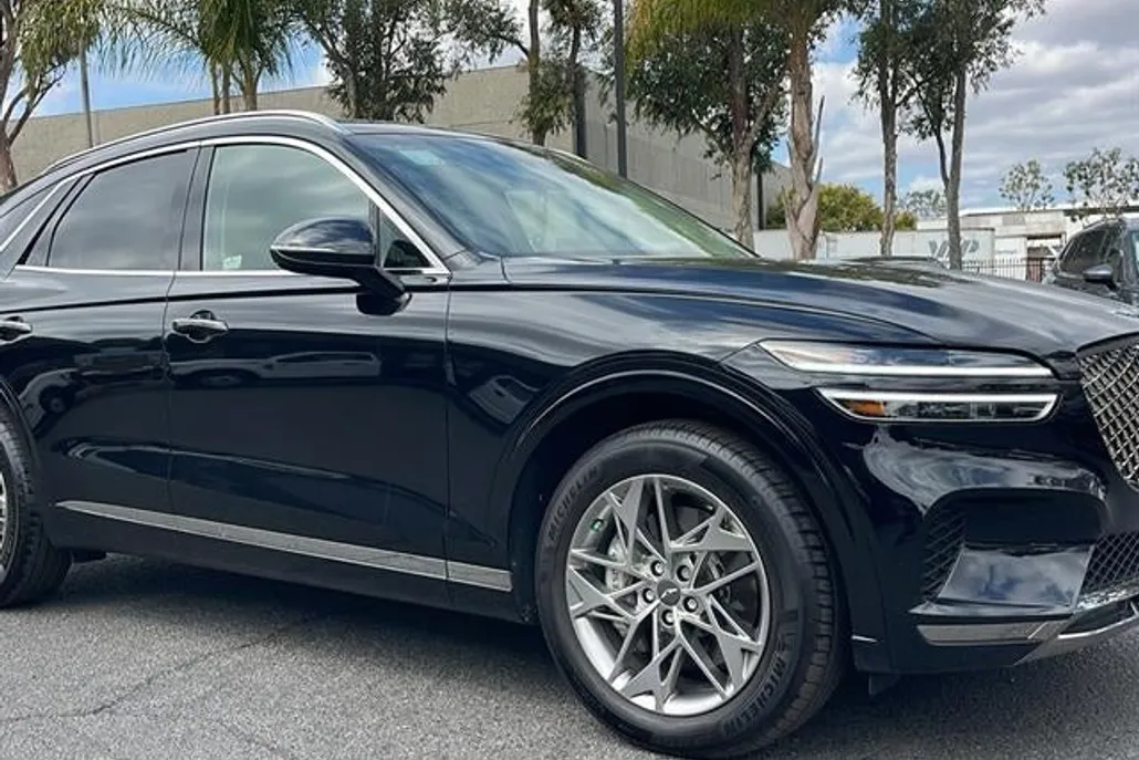 2025 Genesis GV70 2.5T Standard photo 1