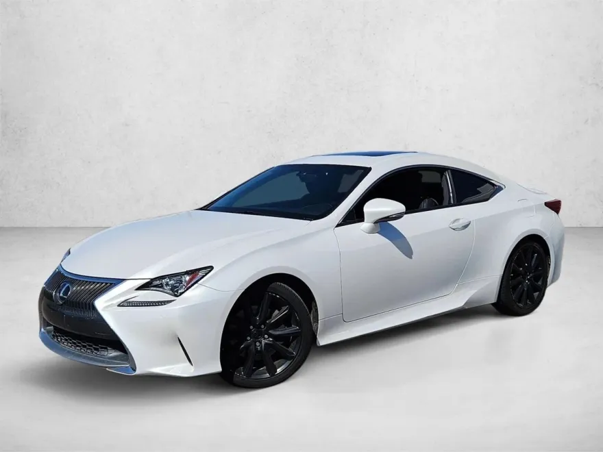 2016 Lexus RC 200t photo 1