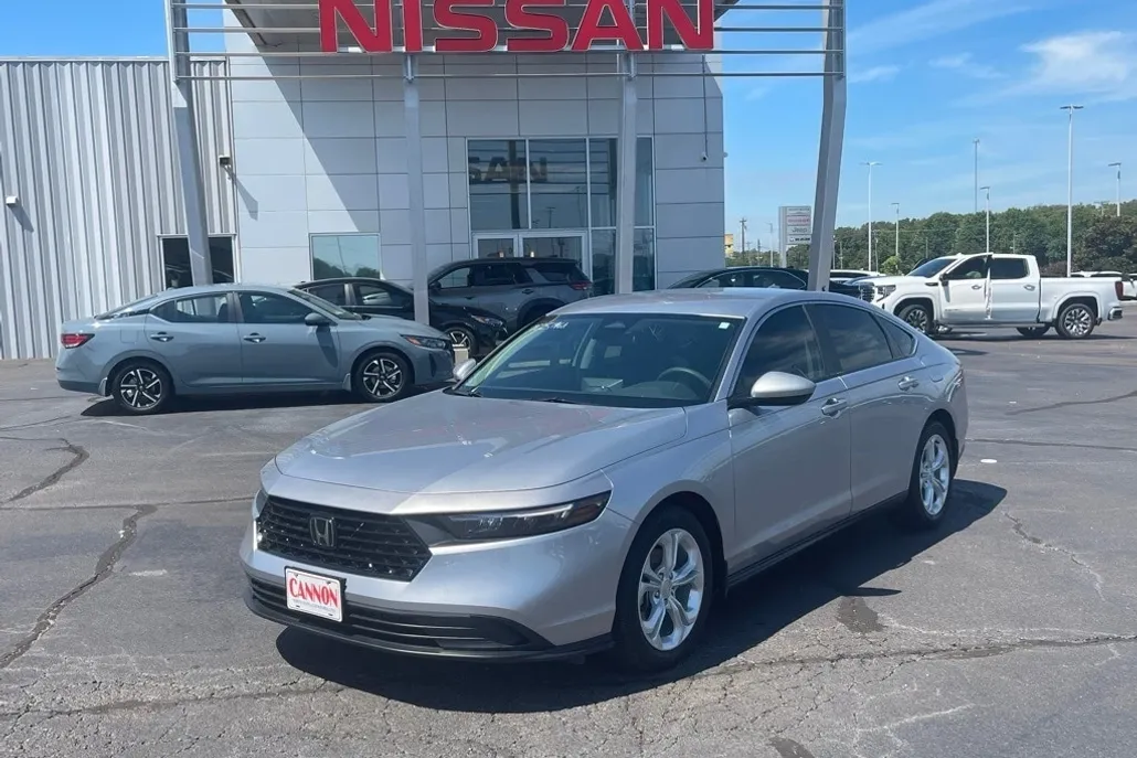 2024 Honda Accord LX photo 1