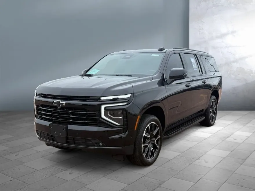 2025 Chevrolet Suburban RST photo 1