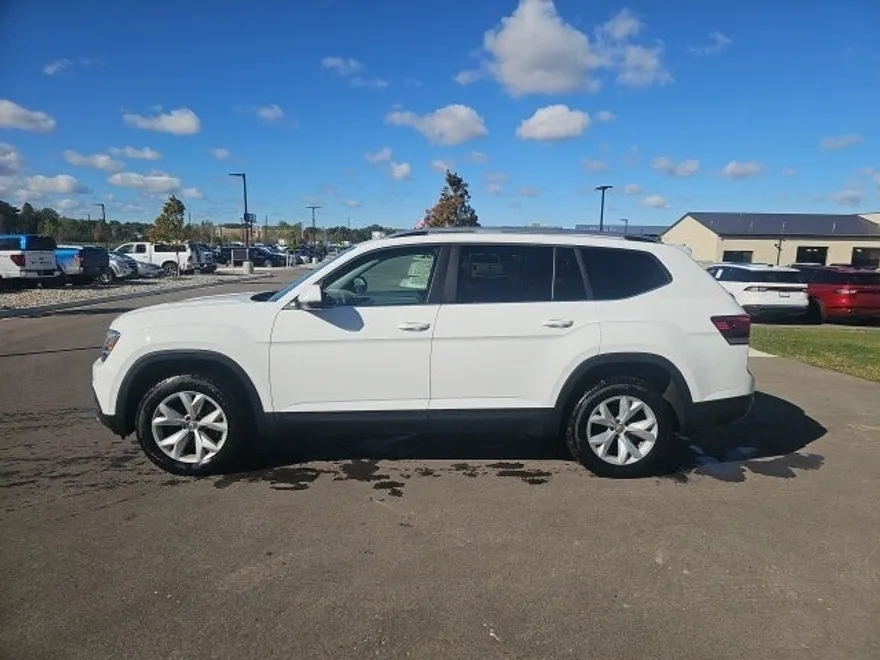 2018 Volkswagen Atlas Launch Edition photo 1