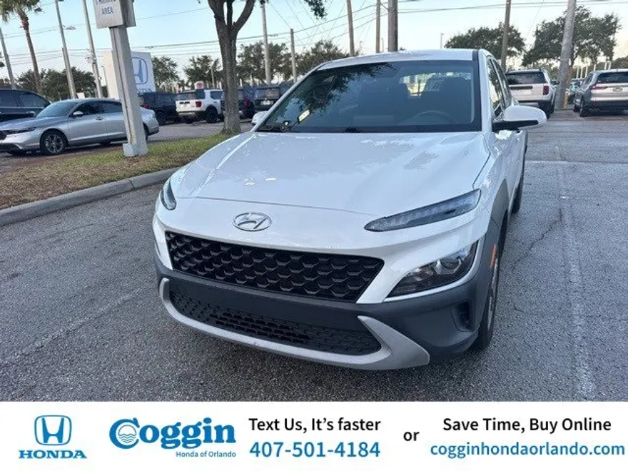 2022 Hyundai Kona SE photo 1