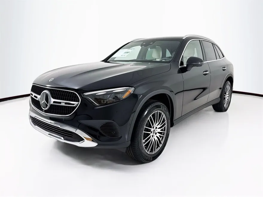 2026 Mercedes Benz GLC 300 photo 1