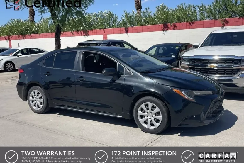 2022 Toyota Corolla LE photo 1