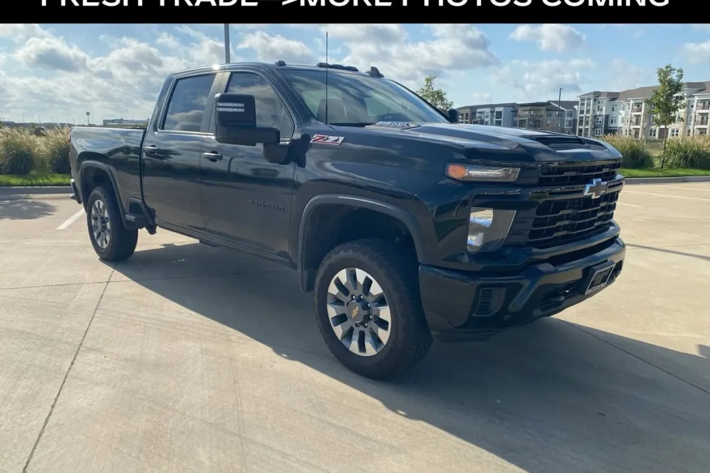 2024 Chevrolet Silverado 2500HD Custom photo 1
