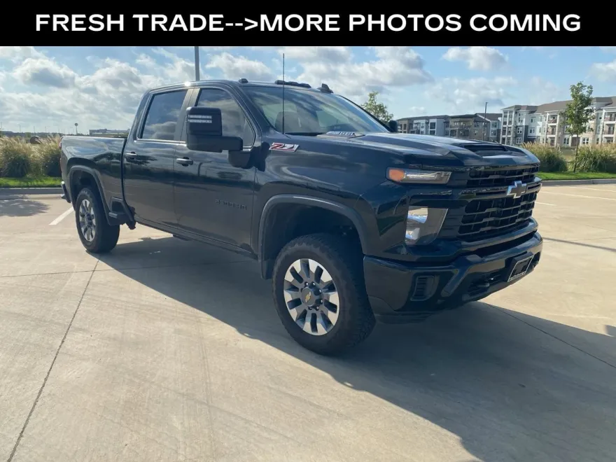 2024 Chevrolet Silverado 2500HD Custom photo 1