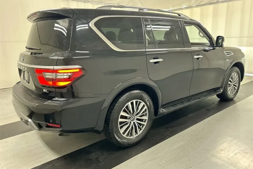 2022 Nissan Armada SL photo 1