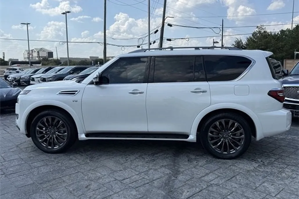2022 Nissan Armada Platinum photo 1