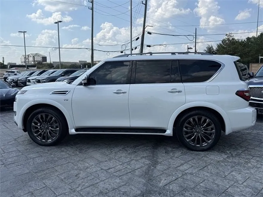 2022 Nissan Armada Platinum photo 1