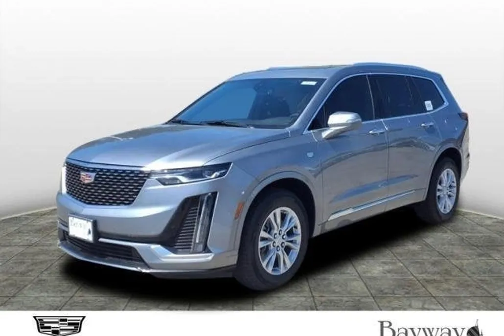 2025 Cadillac XT6 Luxury photo 1