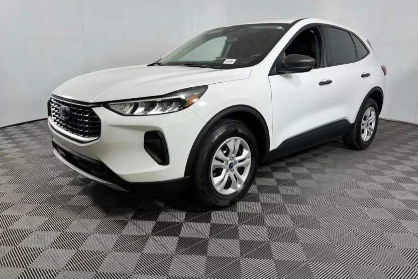 2023 Ford Escape Base photo 1
