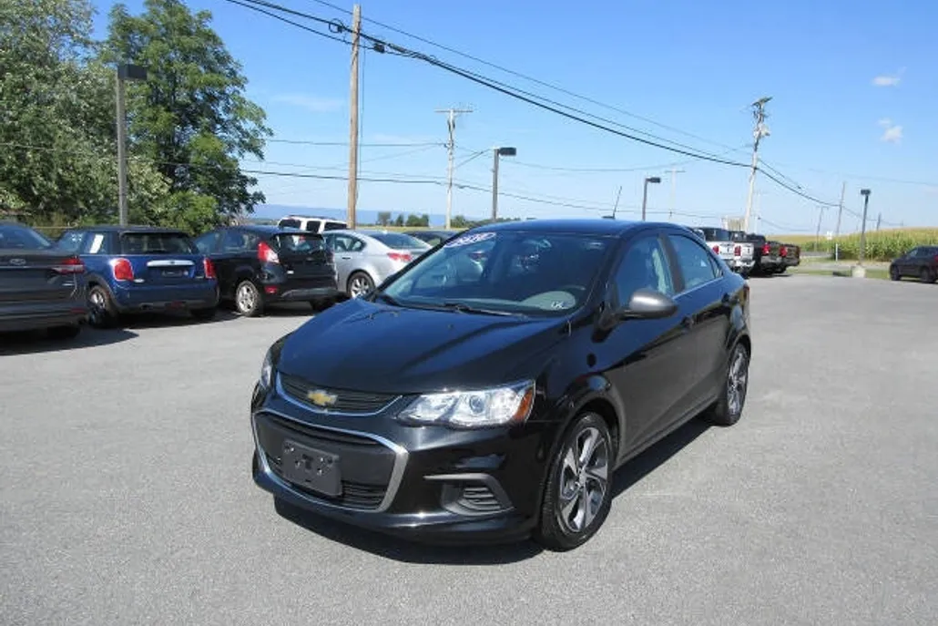 2020 Chevrolet Sonic Premier photo 1