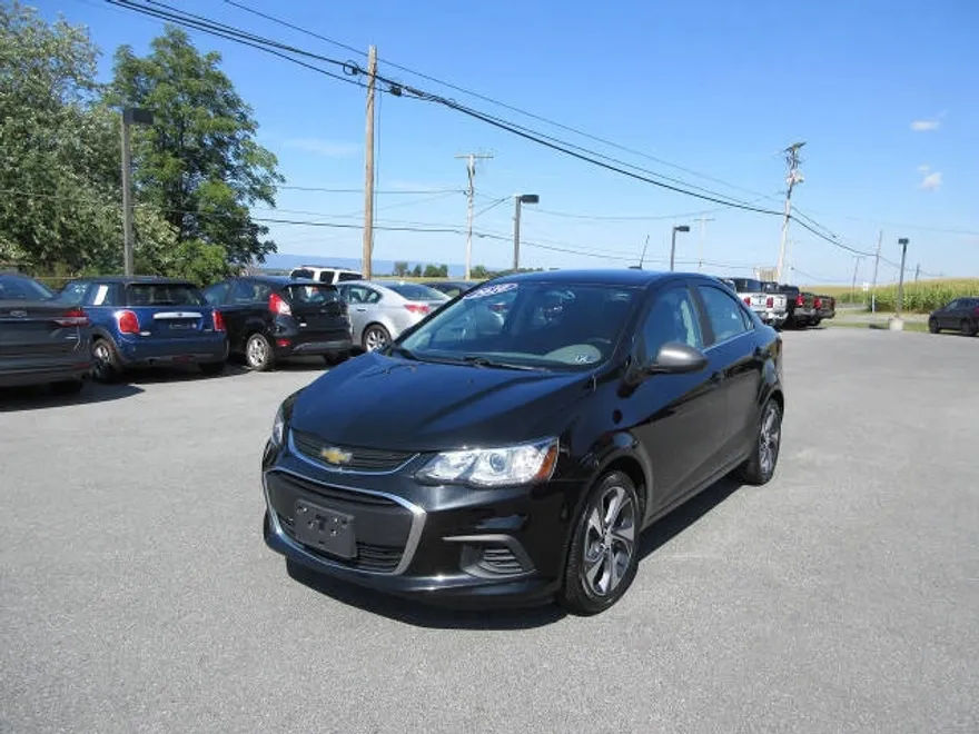 2020 Chevrolet Sonic Premier photo 1