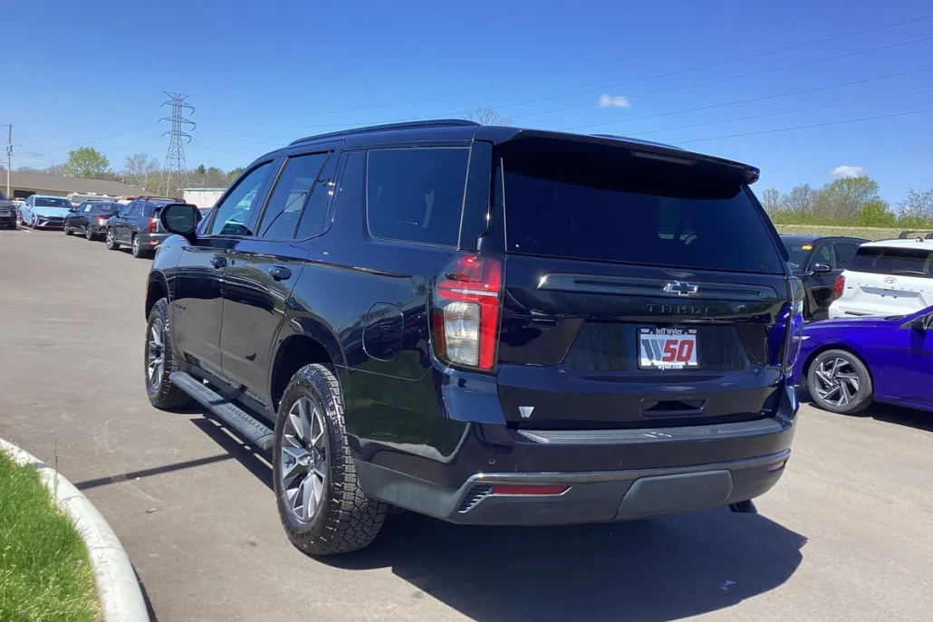 2021 Chevrolet Tahoe Z71 photo 1