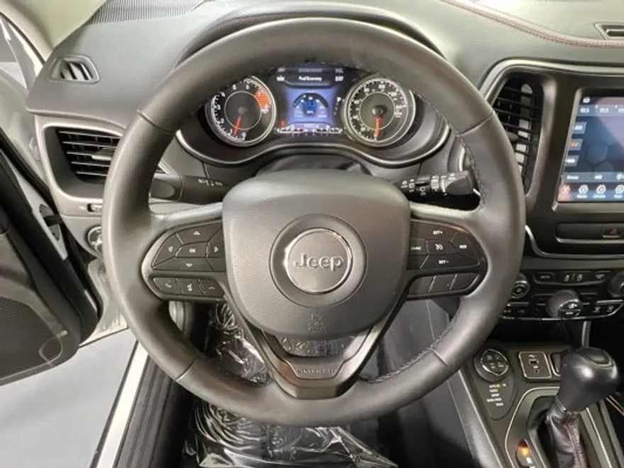 2022 Jeep Cherokee Trailhawk photo 1