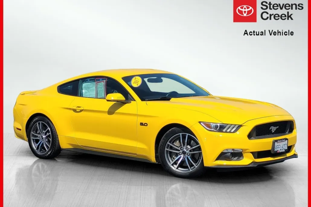 2017 Ford Mustang GT photo 1