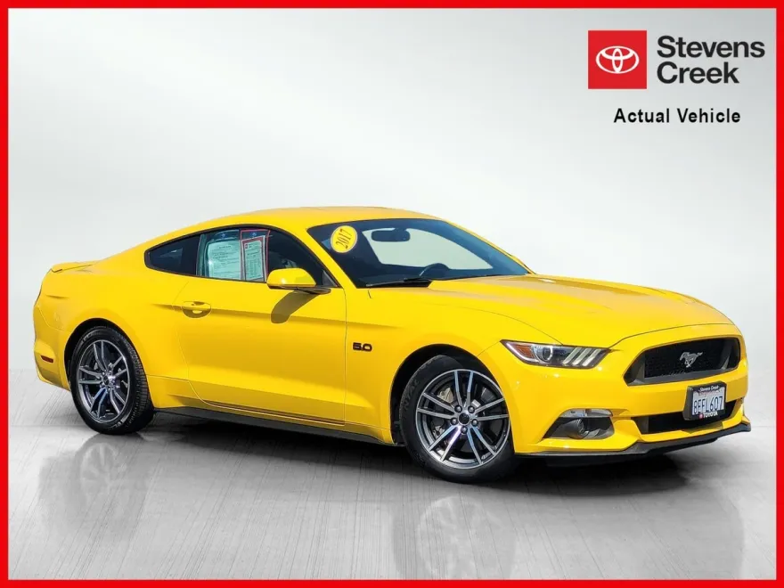 2017 Ford Mustang GT photo 1