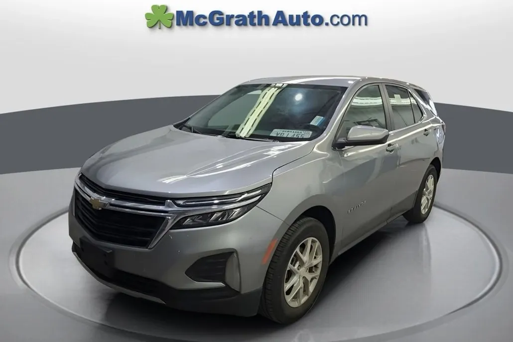 2023 Chevrolet Equinox LT photo 1
