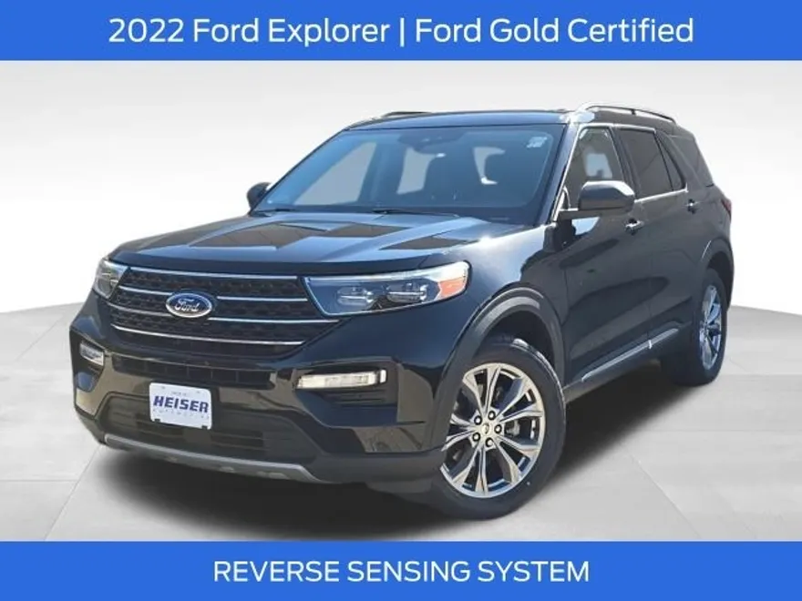2022 Ford Explorer XLT photo 1