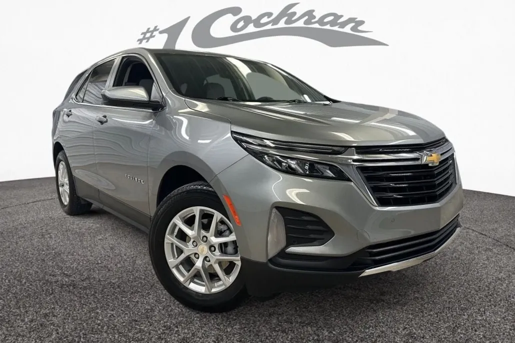 2023 Chevrolet Equinox LT photo 1