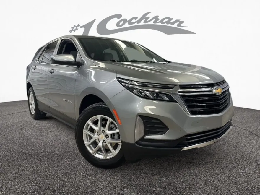 2023 Chevrolet Equinox LT photo 1