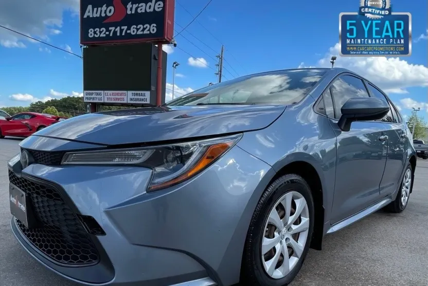 2020 Toyota Corolla LE photo 1