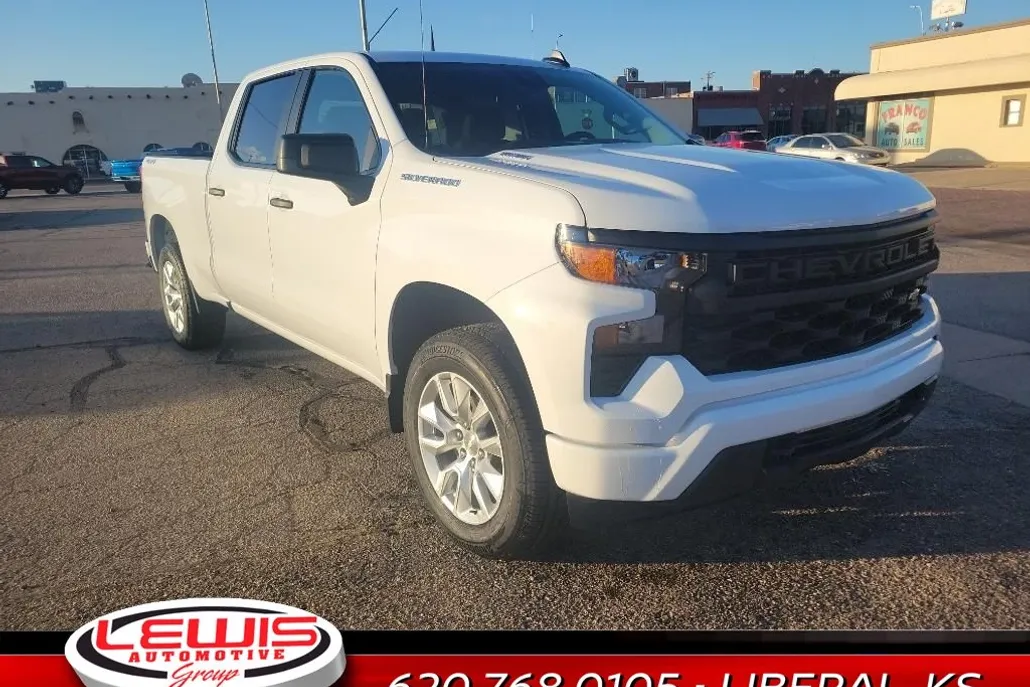 2025 Chevrolet Silverado 1500 Custom photo 1