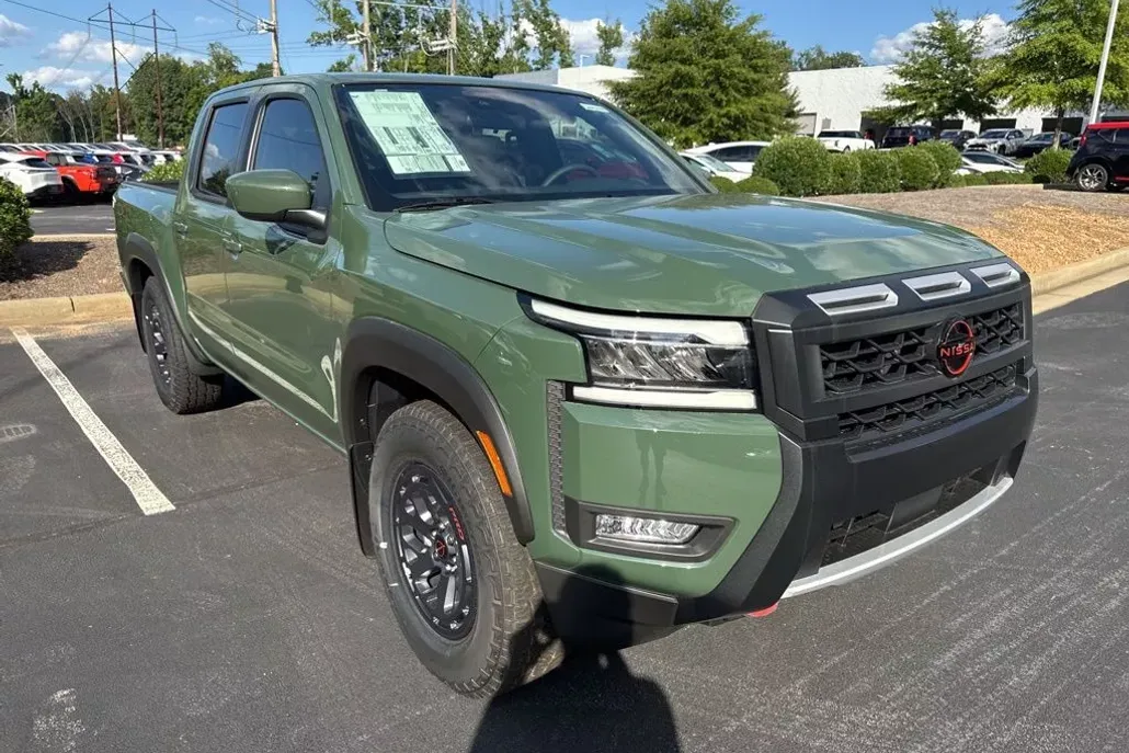 2025 Nissan Frontier PRO-X photo 1