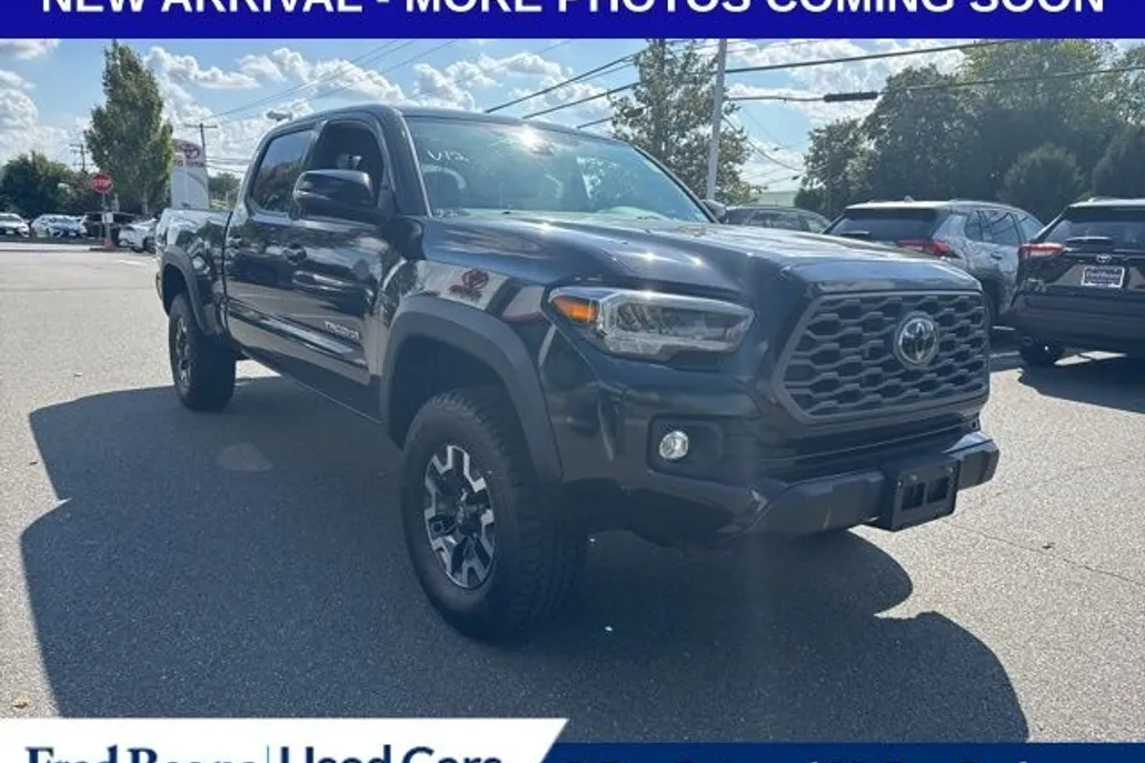 2023 Toyota Tacoma TRD Off-Road V6 photo 1