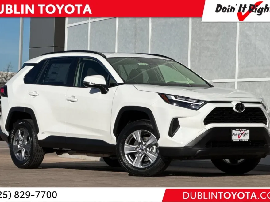 2025 Toyota RAV4 Hybrid XLE photo 1