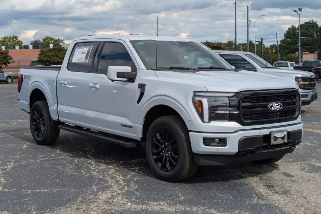 2025 Ford F-150 Lariat photo 1