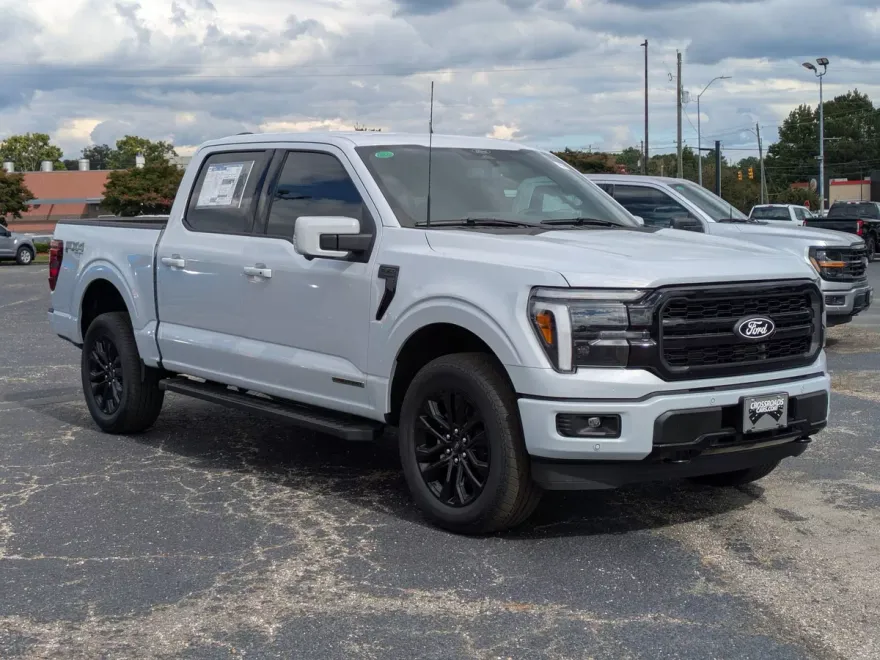 2025 Ford F-150 Lariat photo 1