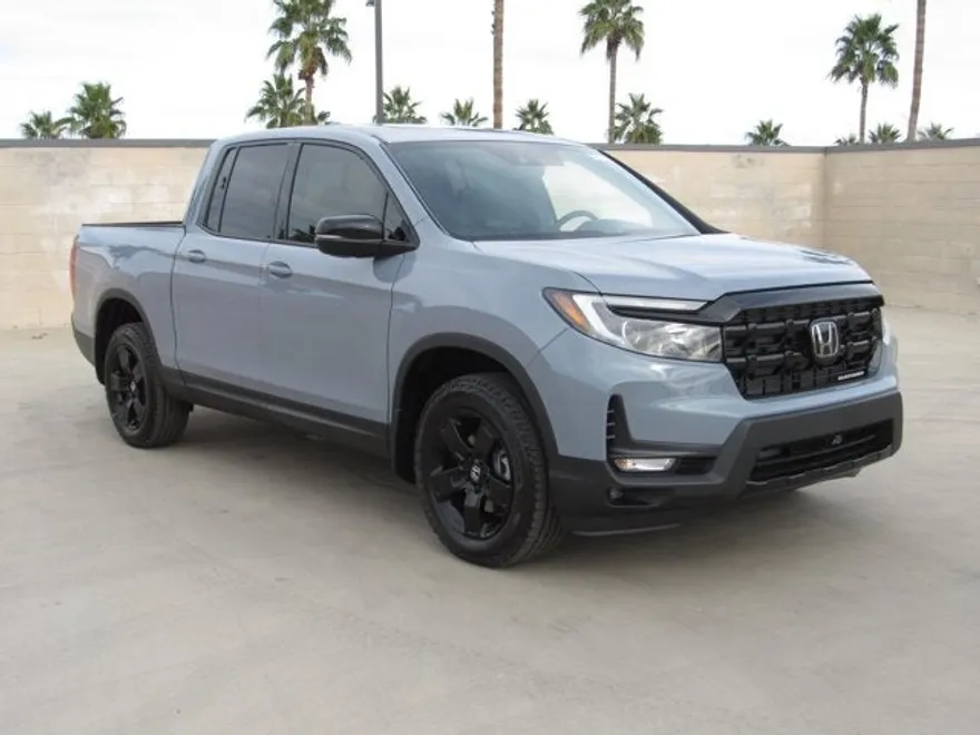 2025 Honda Ridgeline Black Edition photo 1